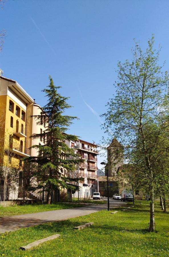 Ca De Geraldine Apartment El Pont de Suert Exterior foto
